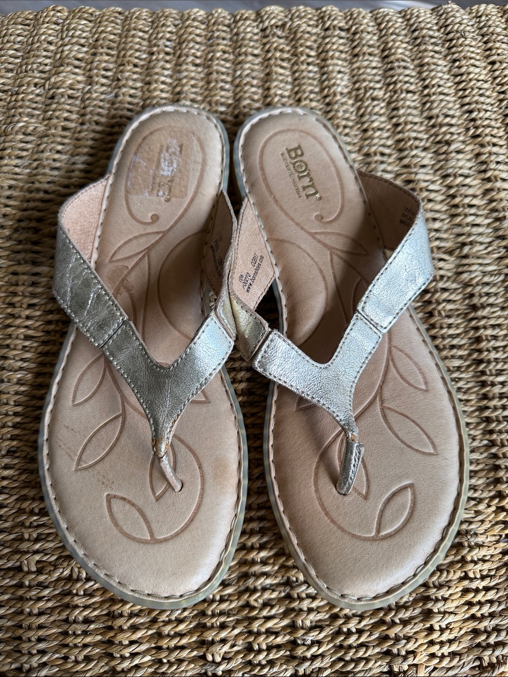 Born Amelie Gold Leather Metallic Slide 10
